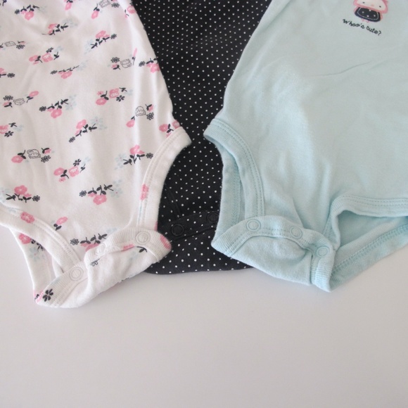 Bundle of 3 Carter's Baby Infant Onesie's Size 0-3 months GUC - Picture 5 of 5